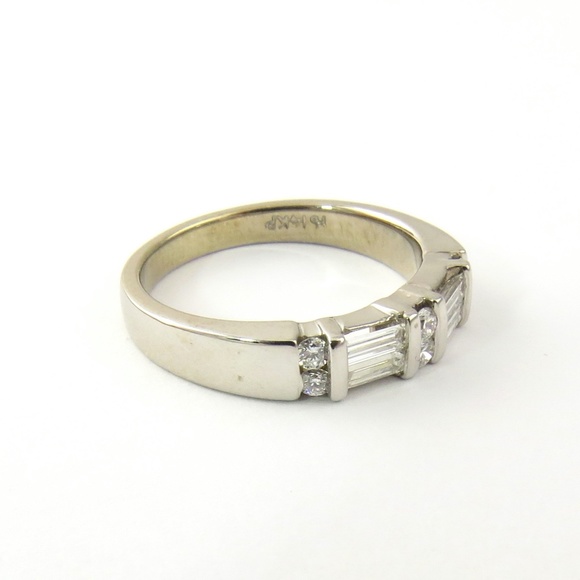 Vintage 14 Karat White Gold Diamond Wedding Band Size 6 #4705 - Picture 9 of 10